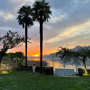 https://villa-franca.it-lombardy.com
