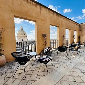 Della Gioventù - Il Castello Ostello Noto